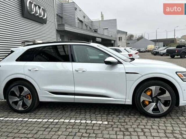 Білий Ауді E-Tron, об'ємом двигуна 0 л та пробігом 27 тис. км за 39900 $, фото 2 на Automoto.ua