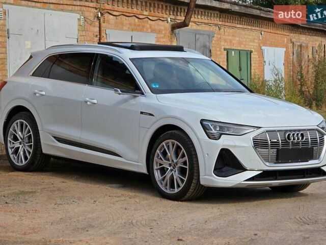 Белый Ауди E-Tron, объемом двигателя 0 л и пробегом 26 тыс. км за 48778 $, фото 90 на Automoto.ua