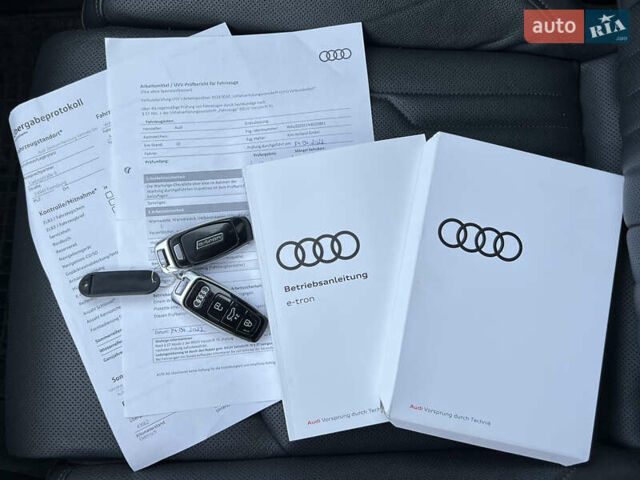 Белый Ауди E-Tron, объемом двигателя 0 л и пробегом 41 тыс. км за 42727 $, фото 87 на Automoto.ua
