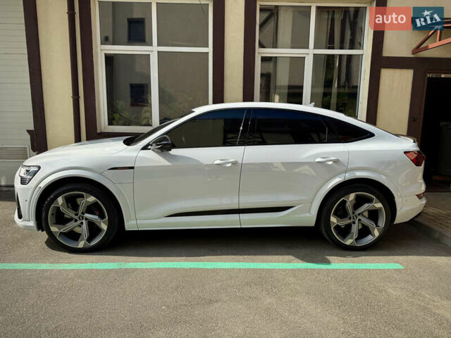 Білий Ауді E-Tron, об'ємом двигуна 0 л та пробігом 36 тис. км за 52000 $, фото 1 на Automoto.ua