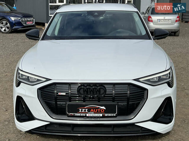 Белый Ауди E-Tron, объемом двигателя 0 л и пробегом 41 тыс. км за 42727 $, фото 2 на Automoto.ua