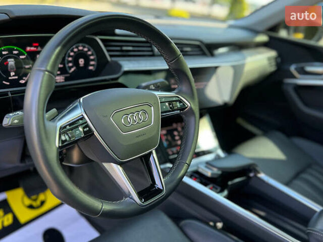 Белый Ауди E-Tron, объемом двигателя 0 л и пробегом 33 тыс. км за 42990 $, фото 26 на Automoto.ua