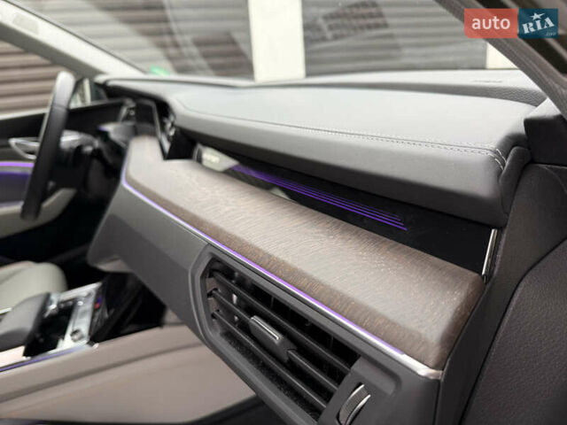 Белый Ауди E-Tron, объемом двигателя 0 л и пробегом 60 тыс. км за 34700 $, фото 55 на Automoto.ua