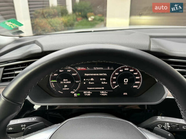 Белый Ауди E-Tron, объемом двигателя 0 л и пробегом 60 тыс. км за 34700 $, фото 76 на Automoto.ua