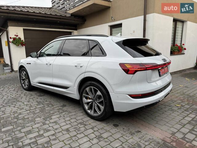 Белый Ауди E-Tron, объемом двигателя 0 л и пробегом 60 тыс. км за 34700 $, фото 7 на Automoto.ua