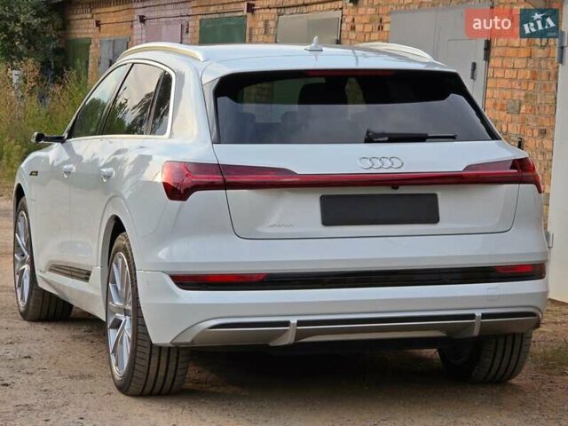 Белый Ауди E-Tron, объемом двигателя 0 л и пробегом 26 тыс. км за 48778 $, фото 9 на Automoto.ua