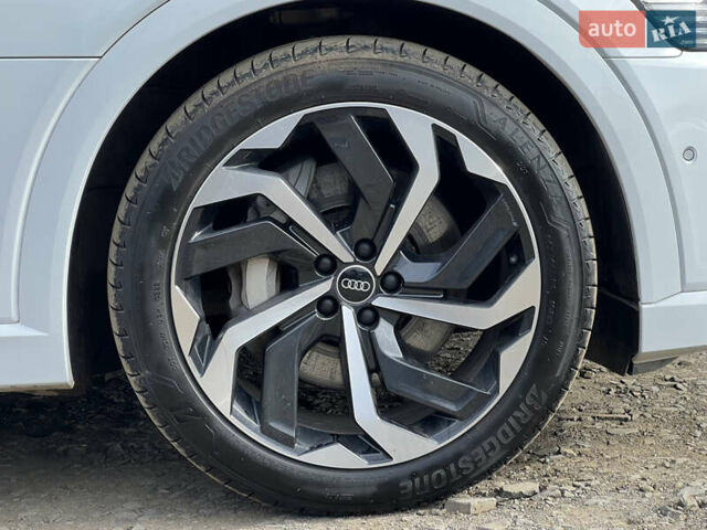 Белый Ауди E-Tron, объемом двигателя 0 л и пробегом 41 тыс. км за 42727 $, фото 15 на Automoto.ua