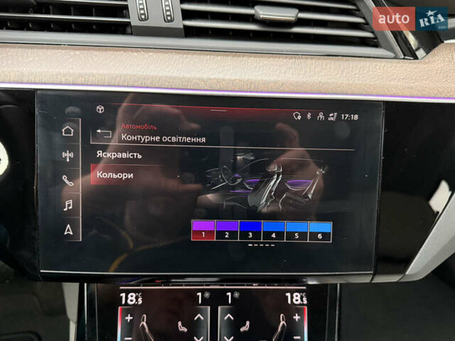 Белый Ауди E-Tron, объемом двигателя 0 л и пробегом 60 тыс. км за 34700 $, фото 73 на Automoto.ua