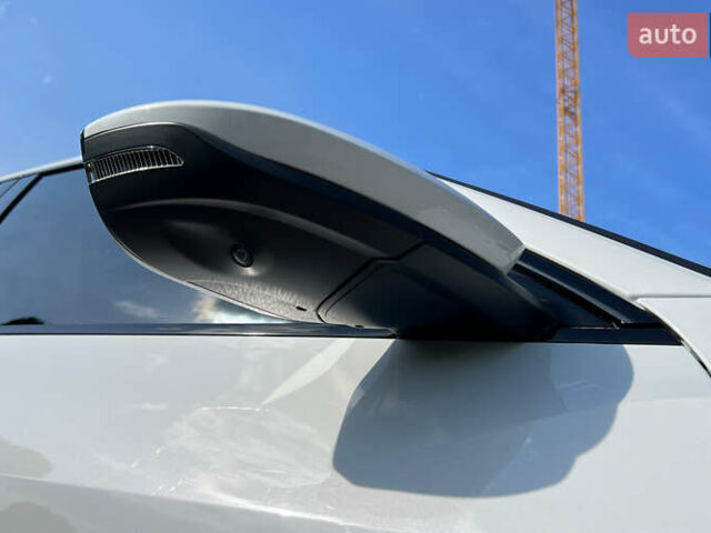 Белый Ауди E-Tron, объемом двигателя 0 л и пробегом 33 тыс. км за 42990 $, фото 12 на Automoto.ua