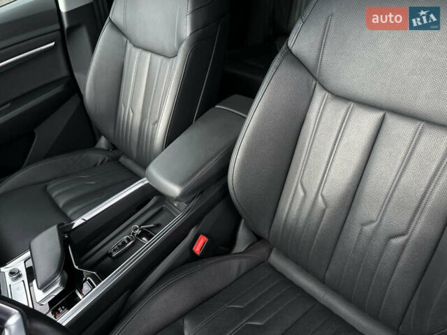 Белый Ауди E-Tron, объемом двигателя 0 л и пробегом 41 тыс. км за 42727 $, фото 30 на Automoto.ua