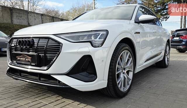 Белый Ауди E-Tron, объемом двигателя 0 л и пробегом 110 тыс. км за 37700 $, фото 42 на Automoto.ua