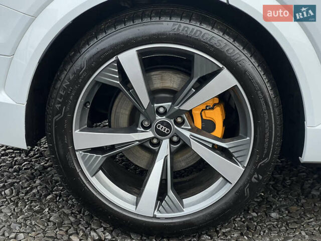 Білий Ауді E-Tron, об'ємом двигуна 0 л та пробігом 48 тис. км за 48798 $, фото 24 на Automoto.ua