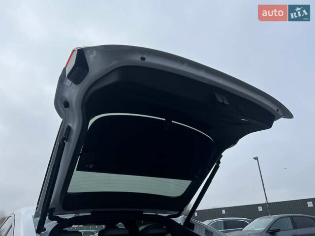 Білий Ауді E-Tron, об'ємом двигуна 0 л та пробігом 48 тис. км за 48798 $, фото 41 на Automoto.ua