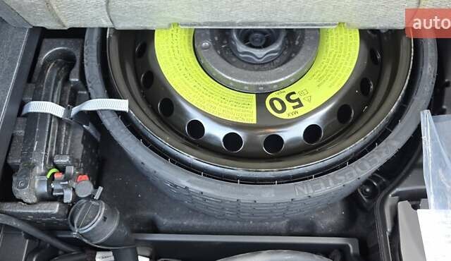 Белый Ауди E-Tron, объемом двигателя 0 л и пробегом 110 тыс. км за 37700 $, фото 78 на Automoto.ua