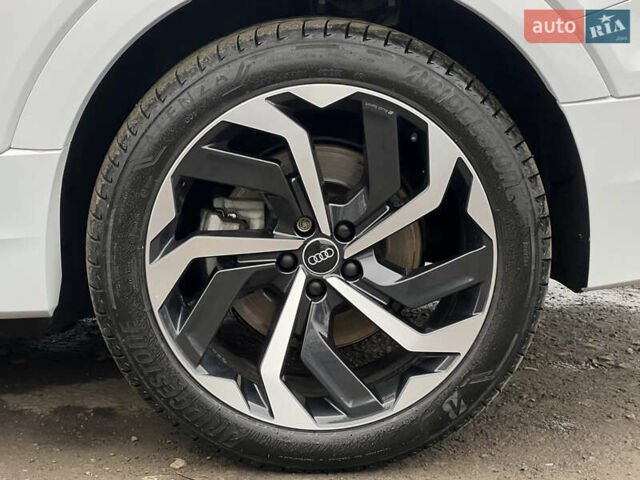 Белый Ауди E-Tron, объемом двигателя 0 л и пробегом 41 тыс. км за 41325 $, фото 20 на Automoto.ua