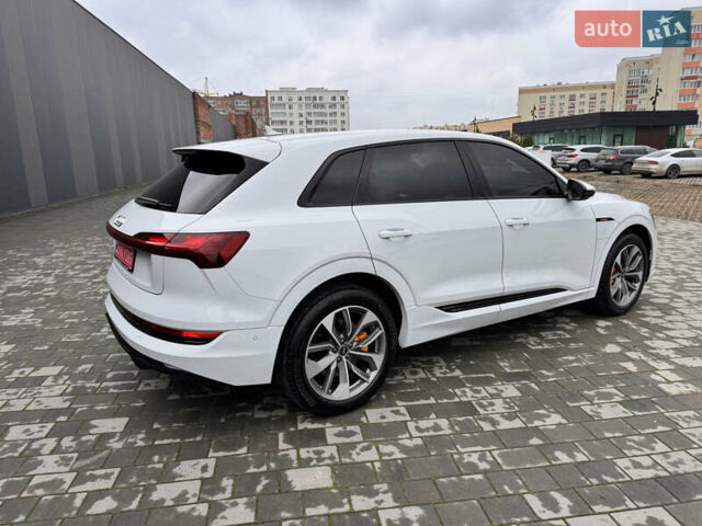 Белый Ауди E-Tron, объемом двигателя 0 л и пробегом 27 тыс. км за 38800 $, фото 7 на Automoto.ua