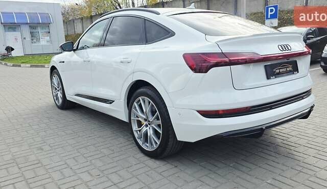 Белый Ауди E-Tron, объемом двигателя 0 л и пробегом 110 тыс. км за 37700 $, фото 23 на Automoto.ua