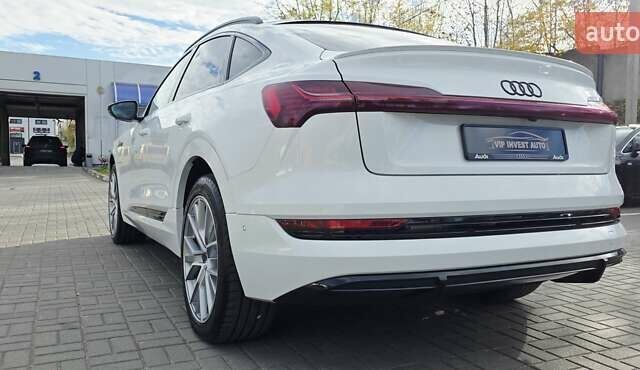 Белый Ауди E-Tron, объемом двигателя 0 л и пробегом 110 тыс. км за 37700 $, фото 45 на Automoto.ua