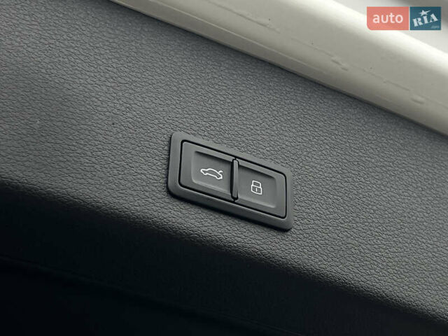 Белый Ауди E-Tron, объемом двигателя 0 л и пробегом 41 тыс. км за 41325 $, фото 41 на Automoto.ua