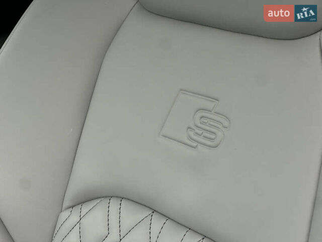 Білий Ауді E-Tron, об'ємом двигуна 0 л та пробігом 48 тис. км за 48798 $, фото 33 на Automoto.ua