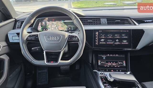 Белый Ауди E-Tron, объемом двигателя 0 л и пробегом 110 тыс. км за 37700 $, фото 64 на Automoto.ua