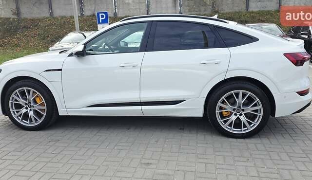 Белый Ауди E-Tron, объемом двигателя 0 л и пробегом 110 тыс. км за 37700 $, фото 26 на Automoto.ua