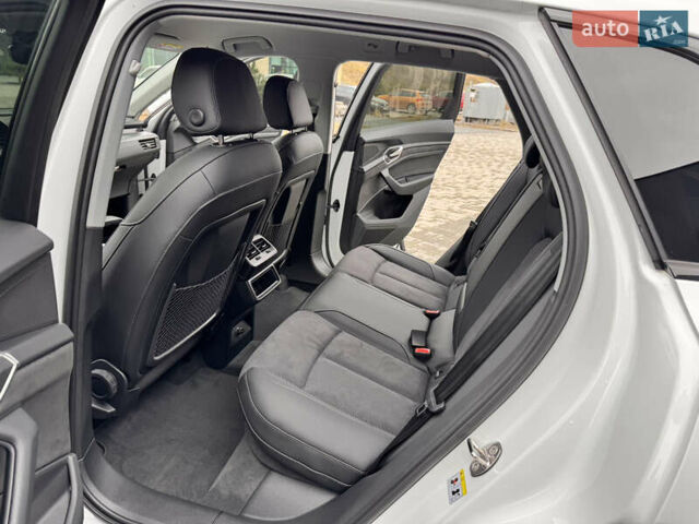 Белый Ауди E-Tron, объемом двигателя 0 л и пробегом 27 тыс. км за 38800 $, фото 26 на Automoto.ua