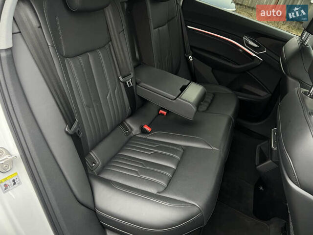 Белый Ауди E-Tron, объемом двигателя 0 л и пробегом 41 тыс. км за 41325 $, фото 42 на Automoto.ua