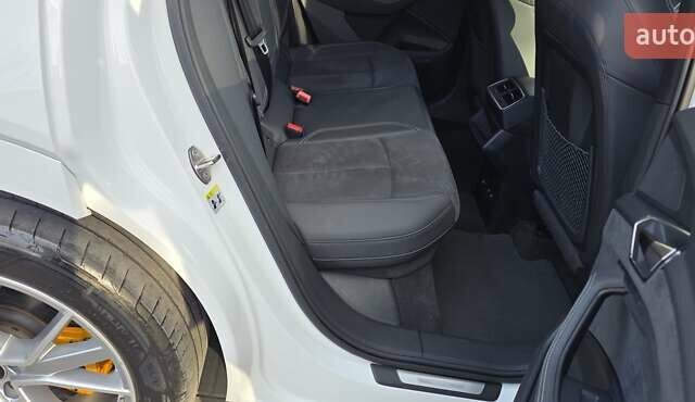 Белый Ауди E-Tron, объемом двигателя 0 л и пробегом 110 тыс. км за 37700 $, фото 69 на Automoto.ua