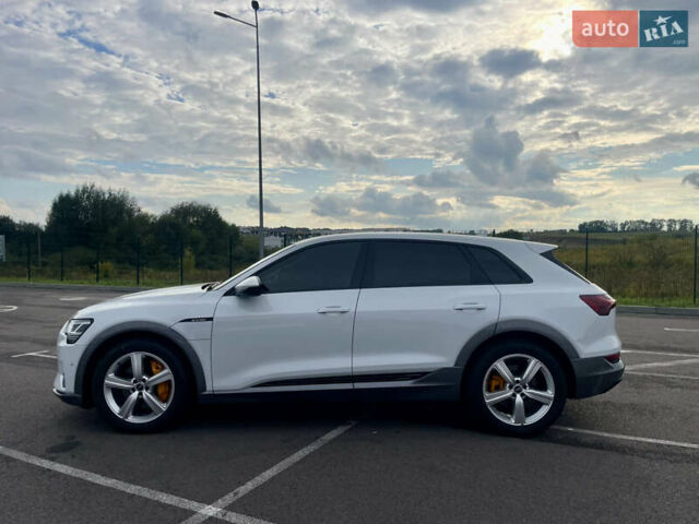 Білий Ауді E-Tron, об'ємом двигуна 0 л та пробігом 29 тис. км за 37999 $, фото 5 на Automoto.ua