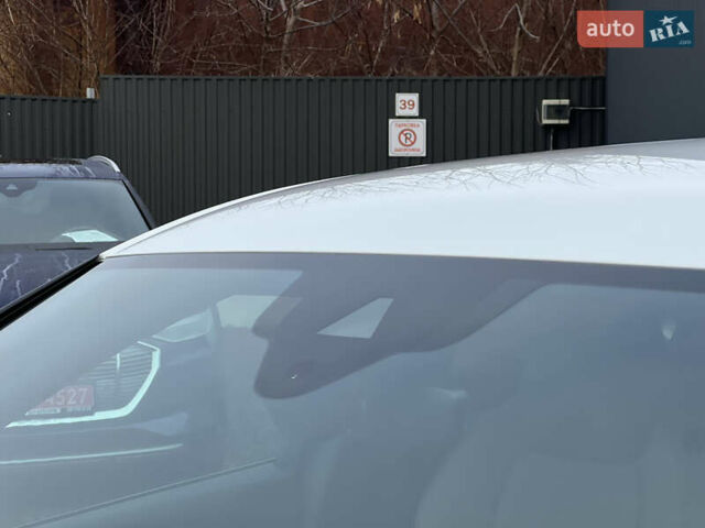 Білий Ауді E-Tron, об'ємом двигуна 0 л та пробігом 48 тис. км за 48798 $, фото 16 на Automoto.ua