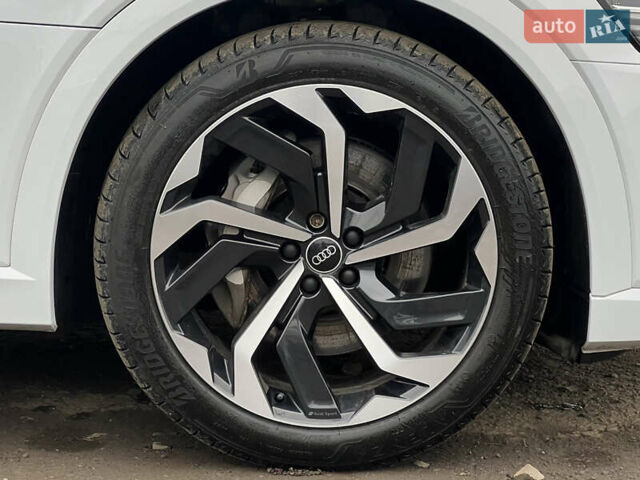 Белый Ауди E-Tron, объемом двигателя 0 л и пробегом 41 тыс. км за 41325 $, фото 22 на Automoto.ua