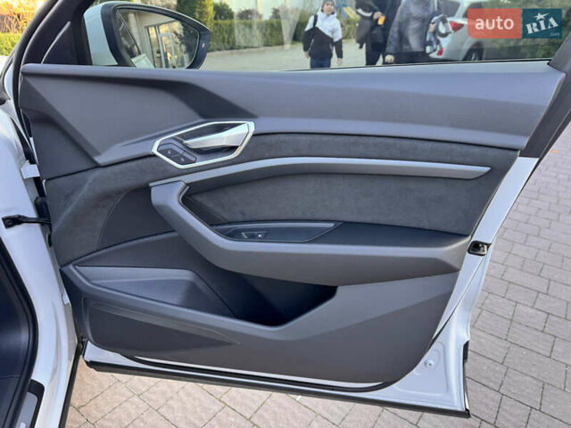 Ауди E-Tron 2023 в Хмельницком на Automoto.ua Белый Ауди E-Tron, объемом двигателя 0 л и пробегом 28 тыс. км за 39500 $, фото 18 на Automoto.ua