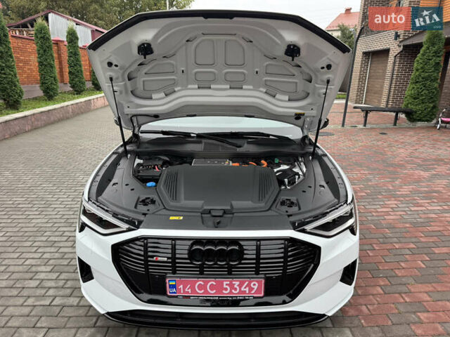 Ауди E-Tron 2023 в Хмельницком на Automoto.ua Белый Ауди E-Tron, объемом двигателя 0 л и пробегом 55 тыс. км за 37900 $, фото 38 на Automoto.ua
