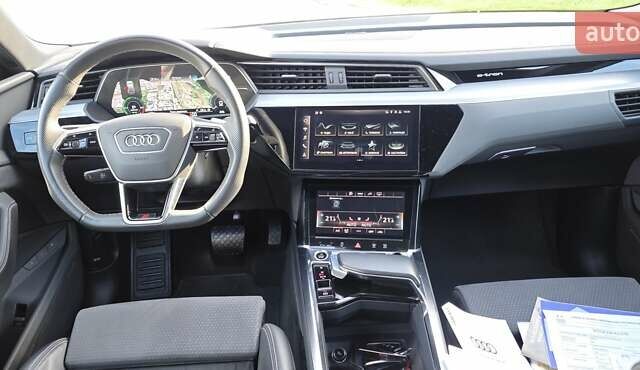 Белый Ауди E-Tron, объемом двигателя 0 л и пробегом 110 тыс. км за 37700 $, фото 60 на Automoto.ua