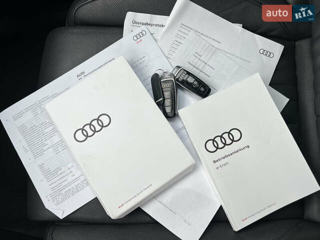 Белый Ауди E-Tron, объемом двигателя 0 л и пробегом 41 тыс. км за 41325 $, фото 98 на Automoto.ua