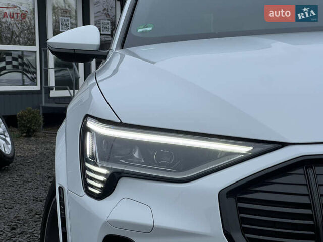 Білий Ауді E-Tron, об'ємом двигуна 0 л та пробігом 48 тис. км за 48798 $, фото 13 на Automoto.ua