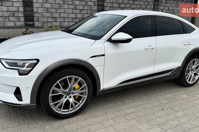 Белый Ауди E-Tron, объемом двигателя 0 л и пробегом 38 тыс. км за 38500 $, фото 18 на Automoto.ua