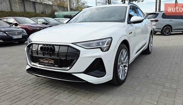 Белый Ауди E-Tron, объемом двигателя 0 л и пробегом 110 тыс. км за 37700 $, фото 4 на Automoto.ua
