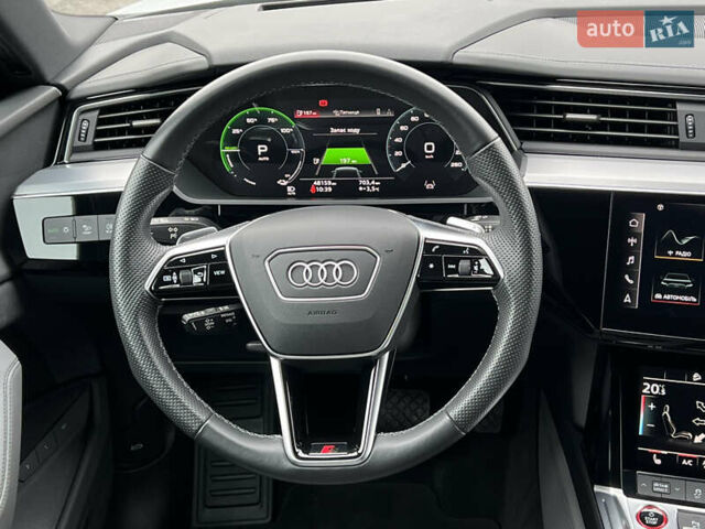 Білий Ауді E-Tron, об'ємом двигуна 0 л та пробігом 48 тис. км за 48798 $, фото 55 на Automoto.ua
