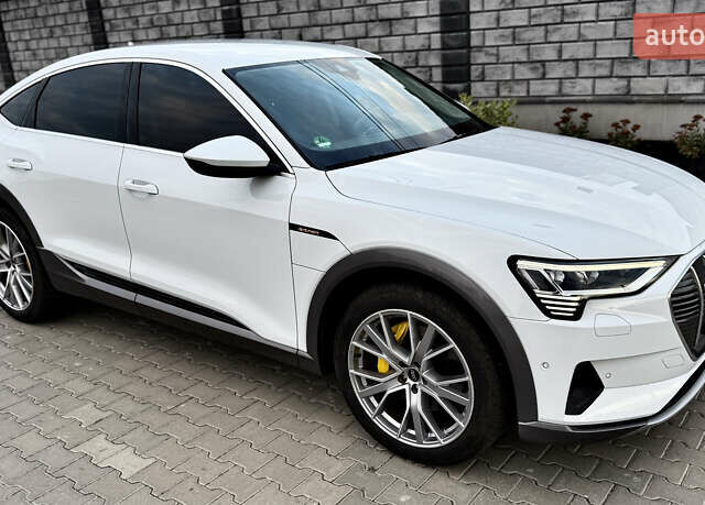 Белый Ауди E-Tron, объемом двигателя 0 л и пробегом 38 тыс. км за 38500 $, фото 11 на Automoto.ua