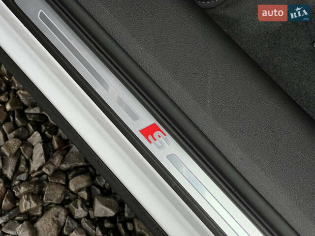 Білий Ауді E-Tron, об'ємом двигуна 0 л та пробігом 48 тис. км за 48798 $, фото 66 на Automoto.ua