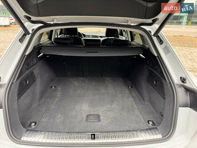 Белый Ауди E-Tron, объемом двигателя 0 л и пробегом 27 тыс. км за 38800 $, фото 36 на Automoto.ua