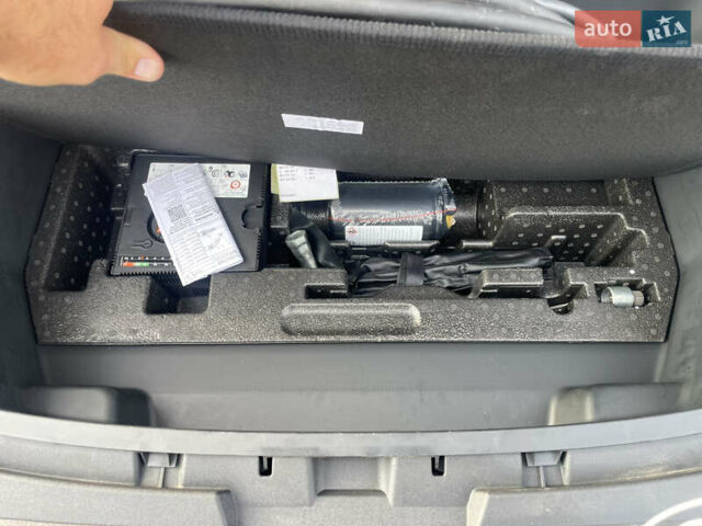 Білий Ауді E-Tron, об'ємом двигуна 0 л та пробігом 29 тис. км за 37999 $, фото 67 на Automoto.ua