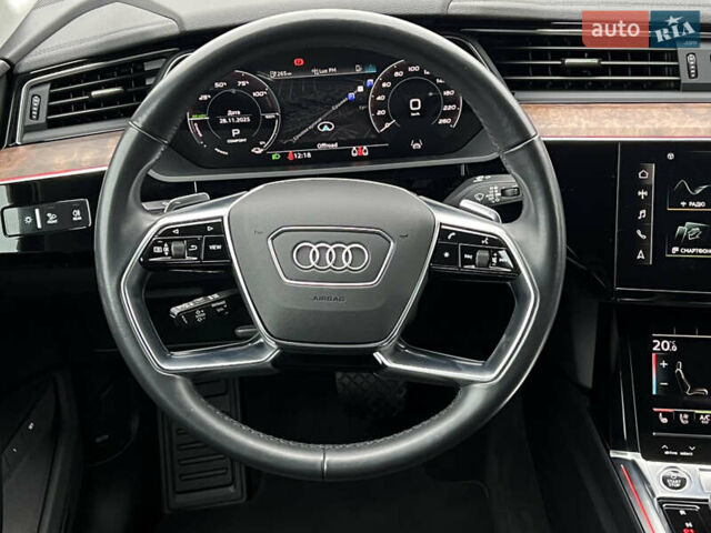 Белый Ауди E-Tron, объемом двигателя 0 л и пробегом 41 тыс. км за 41325 $, фото 55 на Automoto.ua