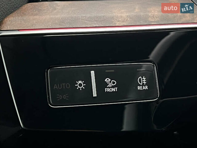 Белый Ауди E-Tron, объемом двигателя 0 л и пробегом 41 тыс. км за 41325 $, фото 62 на Automoto.ua