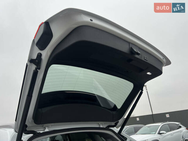 Белый Ауди E-Tron, объемом двигателя 0 л и пробегом 41 тыс. км за 41325 $, фото 40 на Automoto.ua