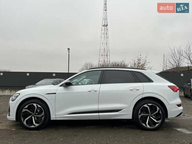 Белый Ауди E-Tron, объемом двигателя 0 л и пробегом 41 тыс. км за 41325 $, фото 4 на Automoto.ua
