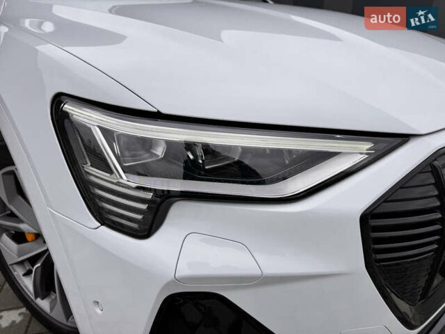 Белый Ауди E-Tron, объемом двигателя 0 л и пробегом 27 тыс. км за 38800 $, фото 15 на Automoto.ua