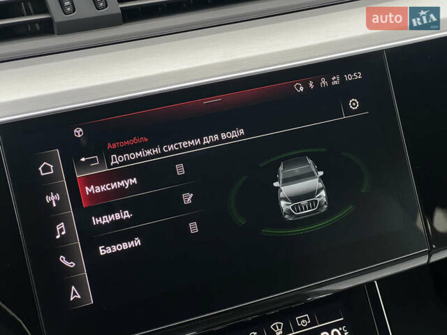 Білий Ауді E-Tron, об'ємом двигуна 0 л та пробігом 48 тис. км за 48798 $, фото 76 на Automoto.ua